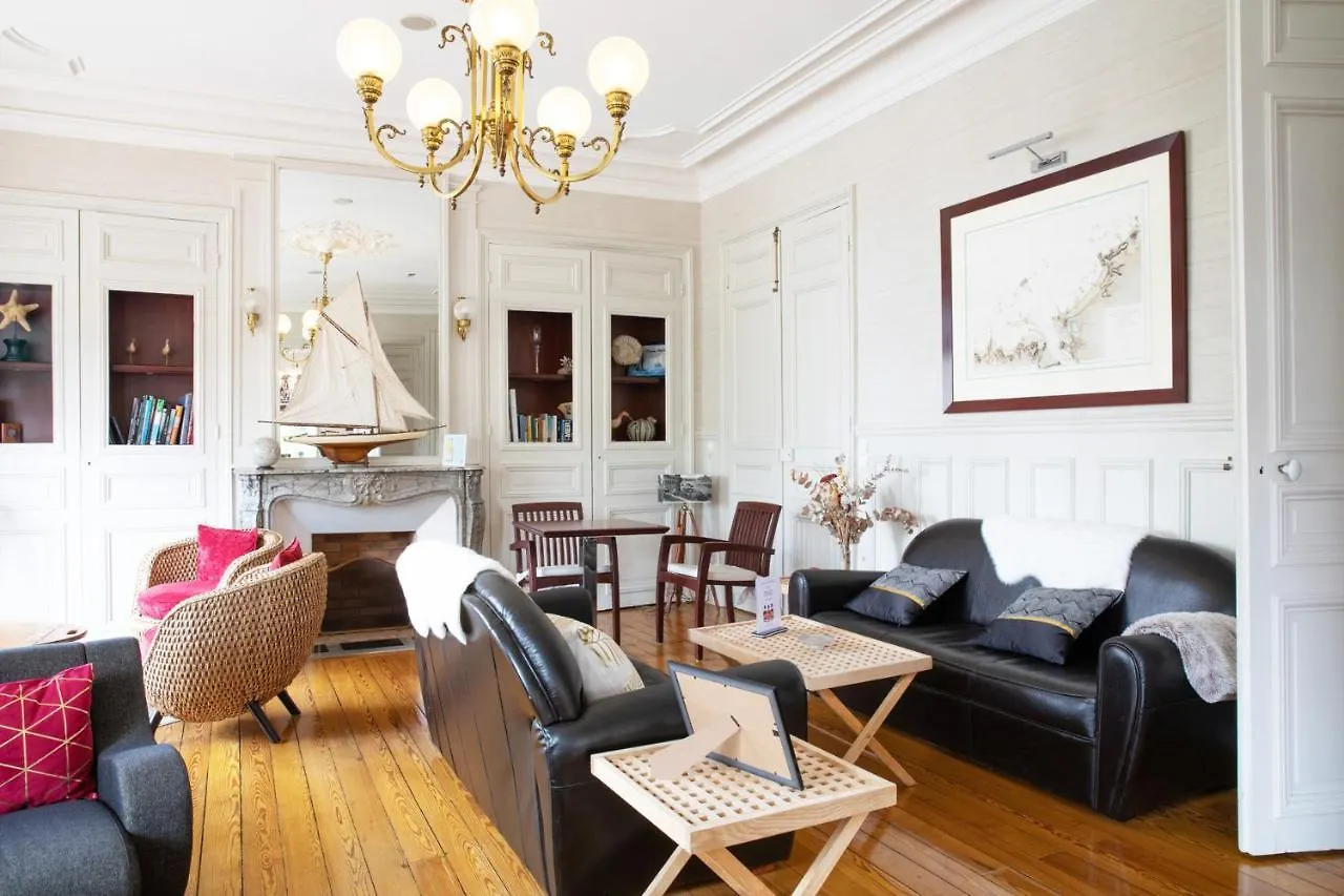 ****  סן מלו Hotel La Villefromoy צרפת