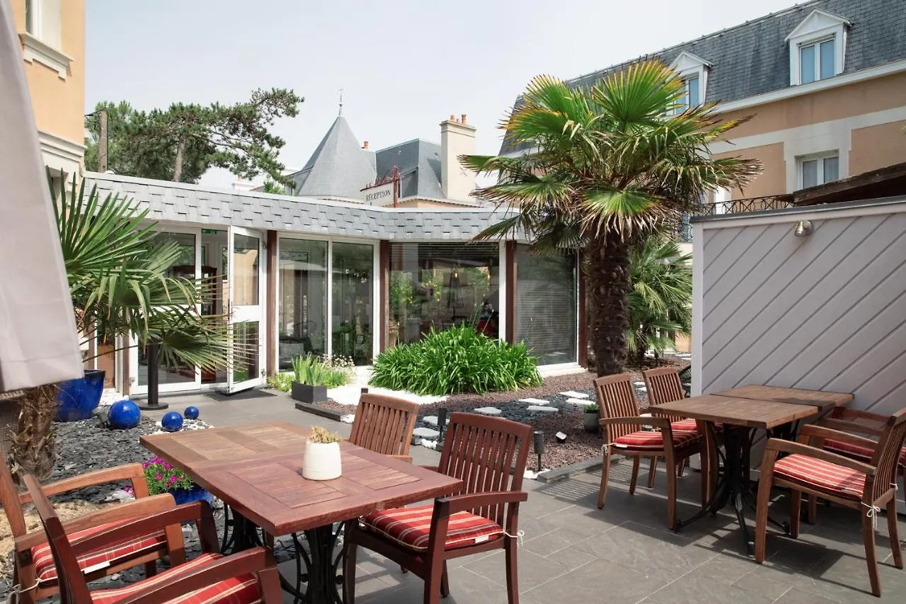 ****  סן מלו Hotel La Villefromoy צרפת